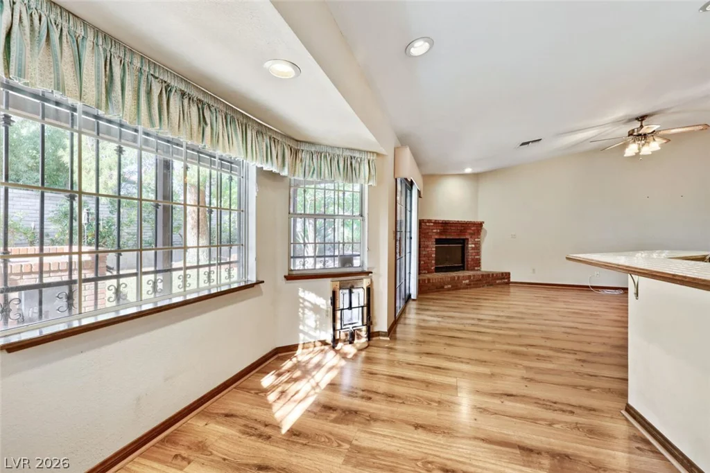 3159 Lipton, Las Vegas, NV 89121