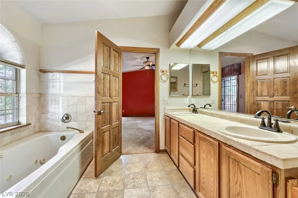 3159 Lipton, Las Vegas, NV 89121