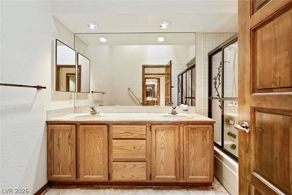 3159 Lipton, Las Vegas, NV 89121