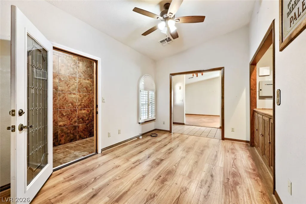 3159 Lipton, Las Vegas, NV 89121
