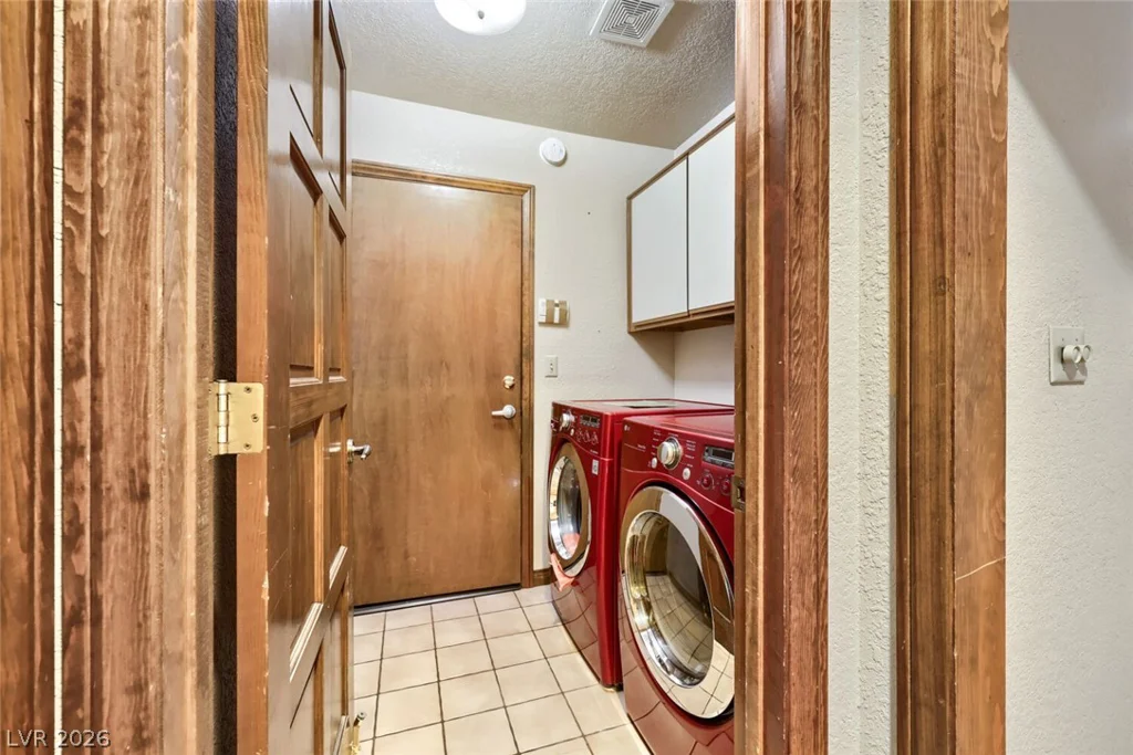 3159 Lipton, Las Vegas, NV 89121