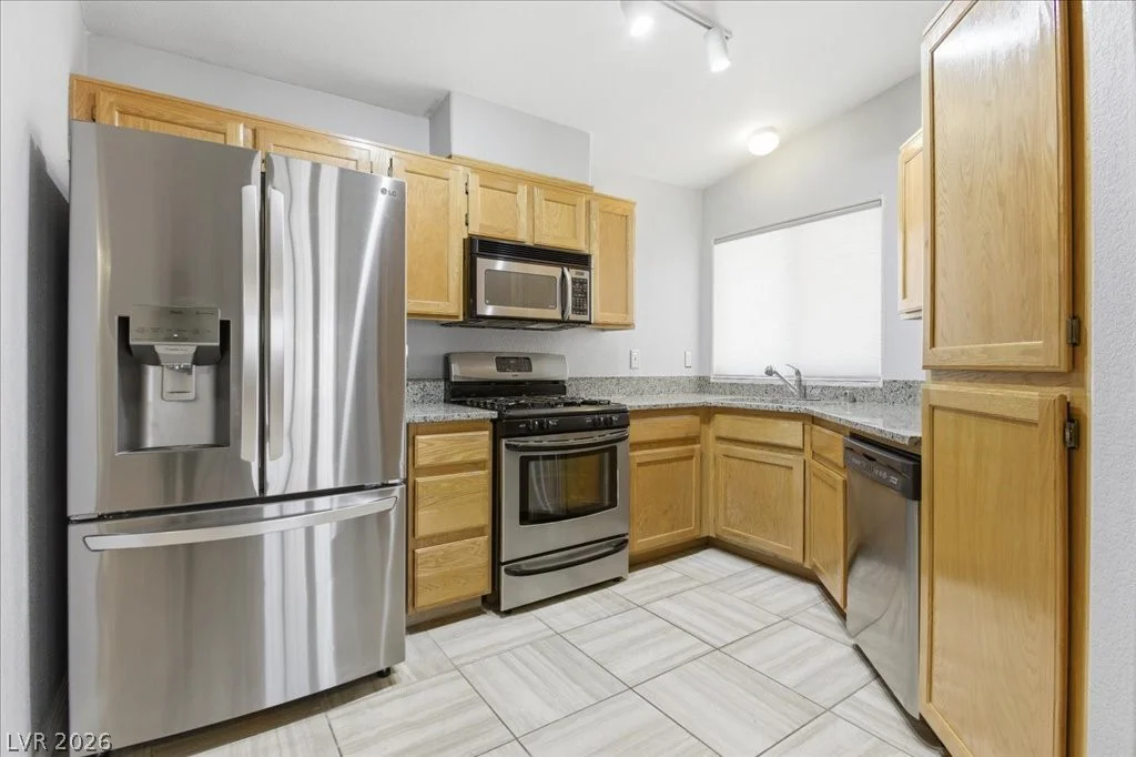 5219 Portland, North Las Vegas, NV 89031