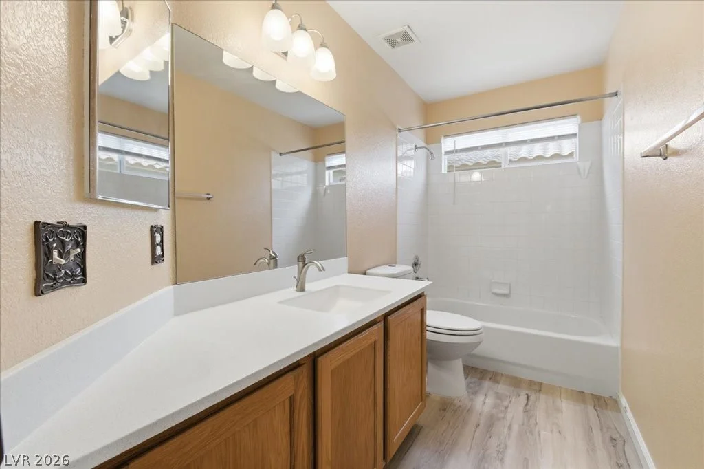 5219 Portland, North Las Vegas, NV 89031