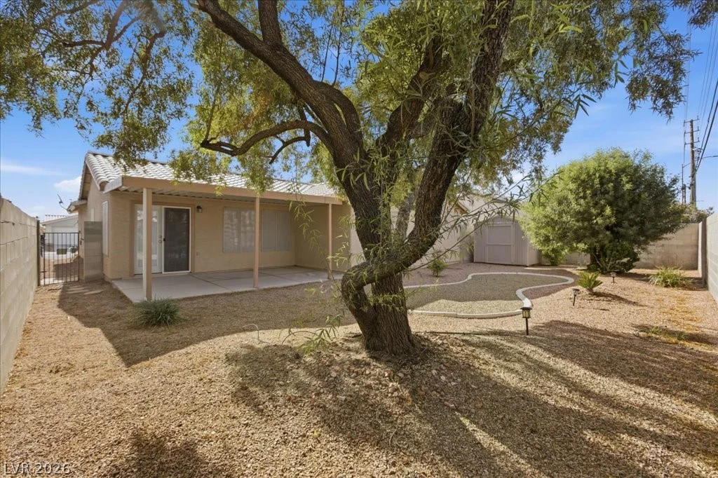 5219 Portland, North Las Vegas, NV 89031
