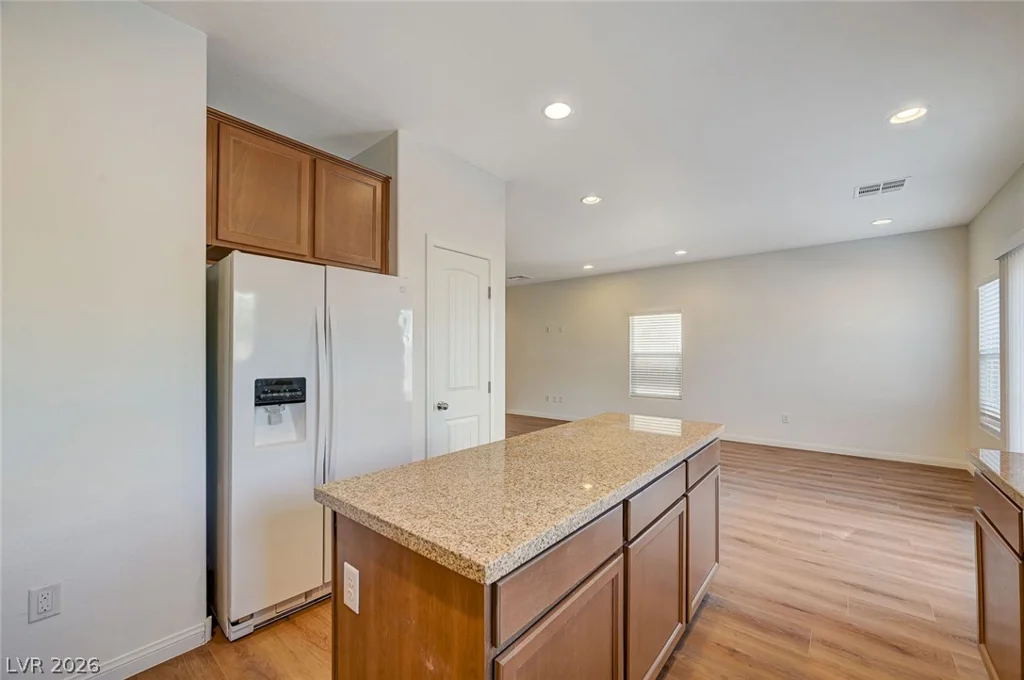 8858 Lake Myers, Las Vegas, NV 89139