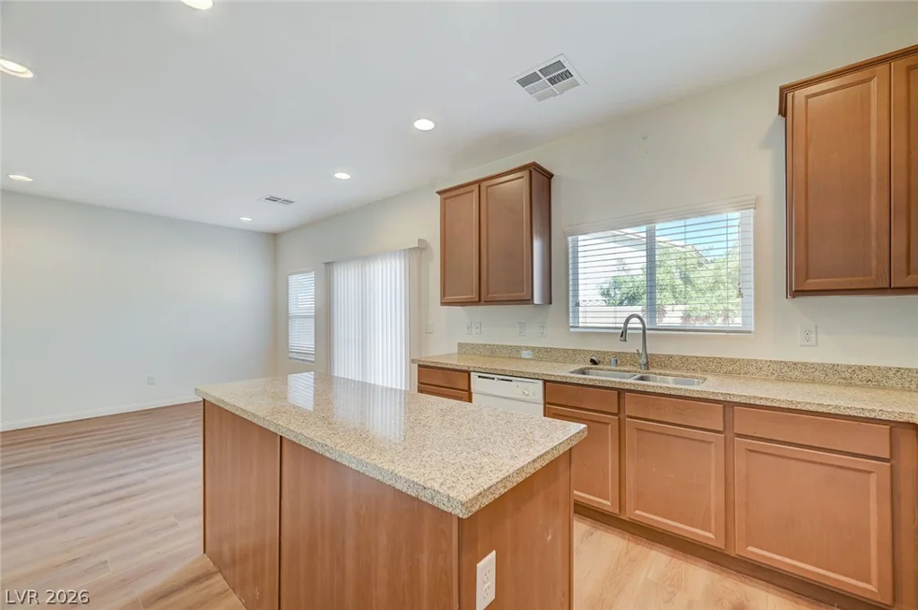 8858 Lake Myers, Las Vegas, NV 89139