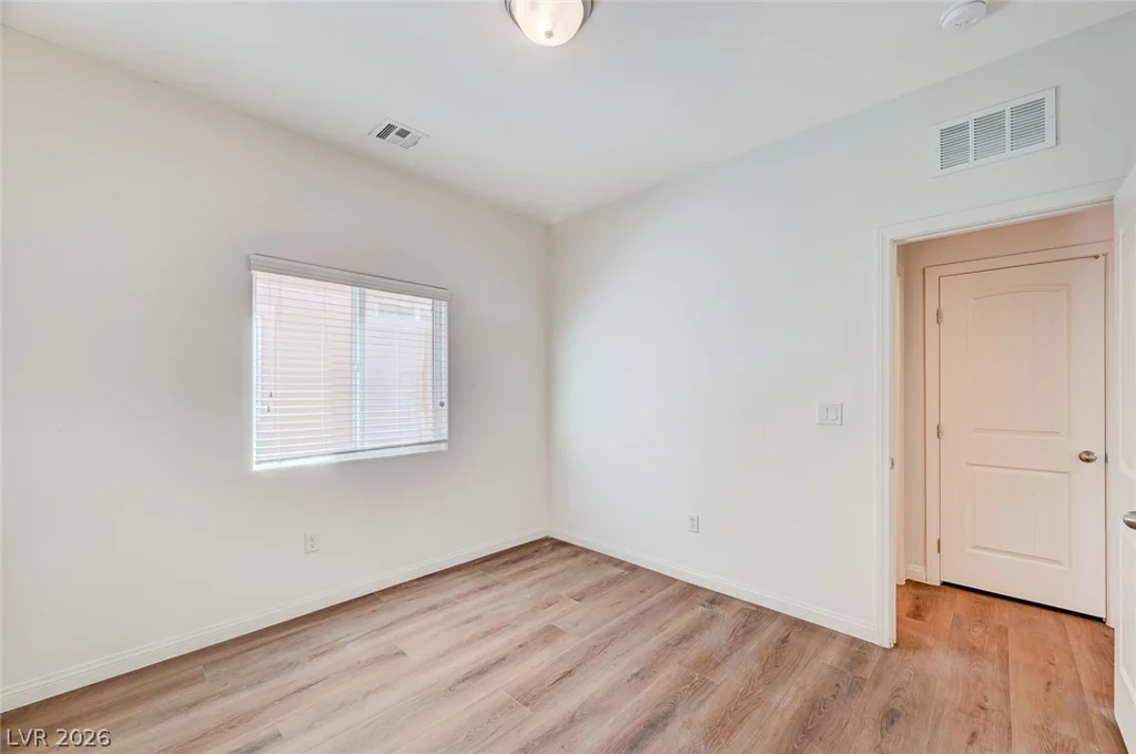 8858 Lake Myers, Las Vegas, NV 89139