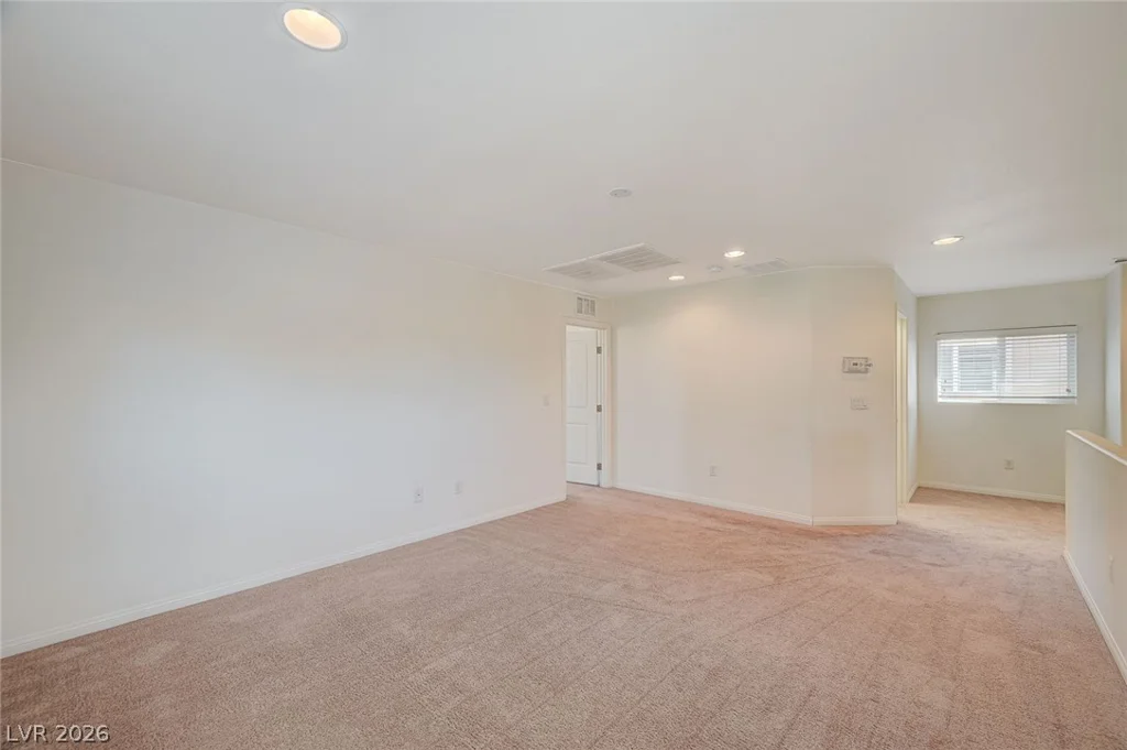 8858 Lake Myers, Las Vegas, NV 89139