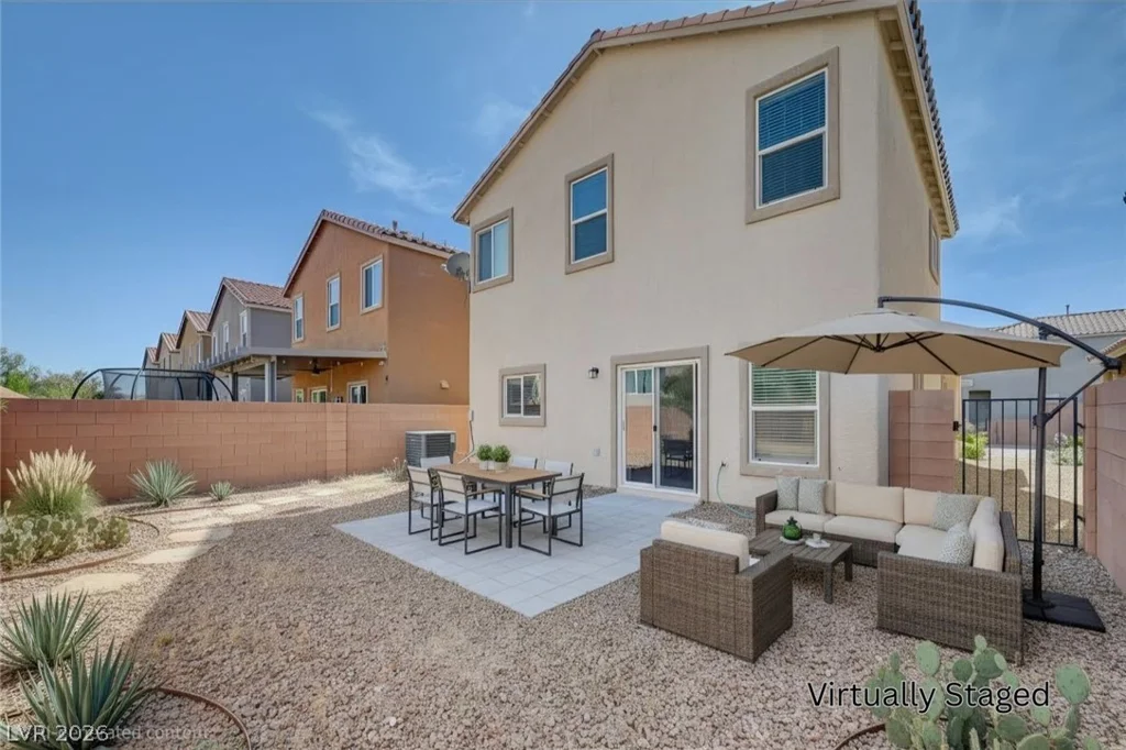 8858 Lake Myers, Las Vegas, NV 89139