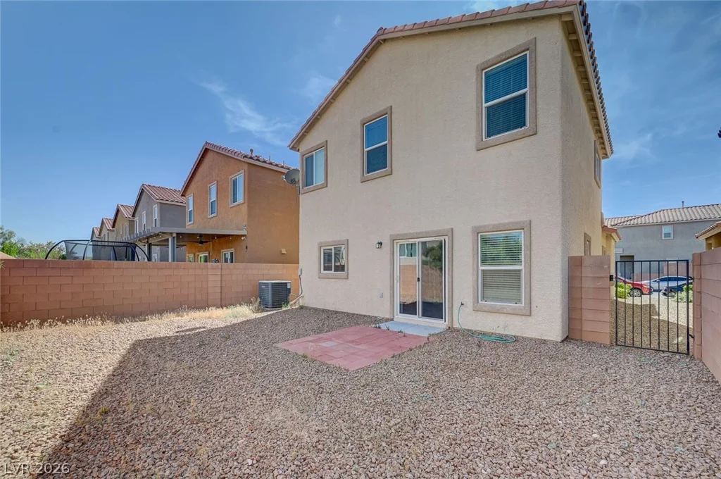 8858 Lake Myers, Las Vegas, NV 89139