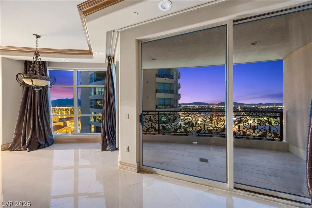 9103 Alta, Las Vegas, NV 89145