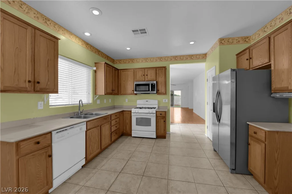 7942 Kiskadee, North Las Vegas, NV 89084