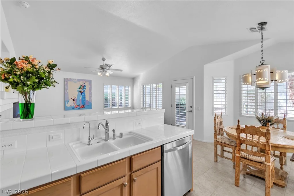 10248 Amber Hue, Las Vegas, NV 89144
