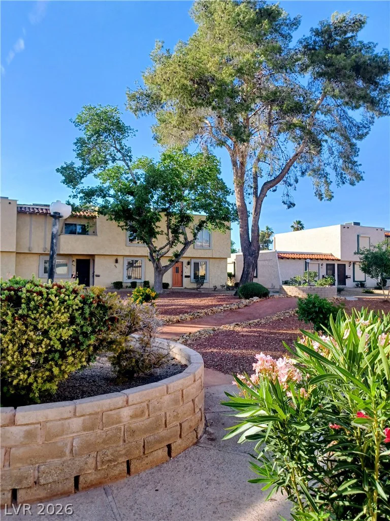 442 Las Casitas, Las Vegas, NV 89121