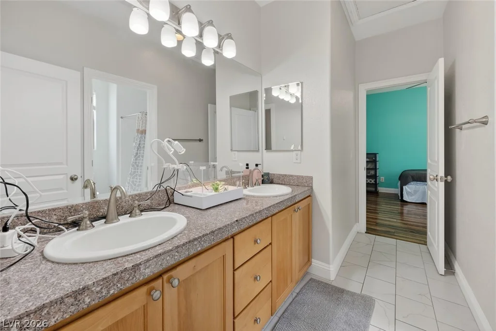 1044 Via Saint Lucia, Henderson, NV 89011
