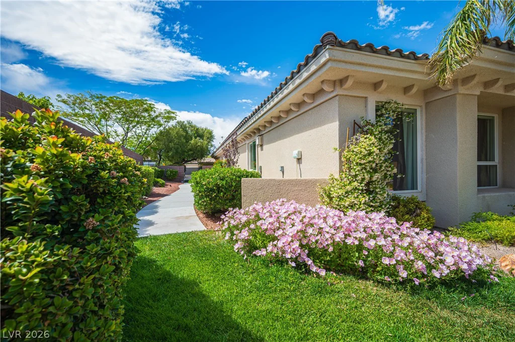 10925 Iris Canyon, Las Vegas, NV 89135