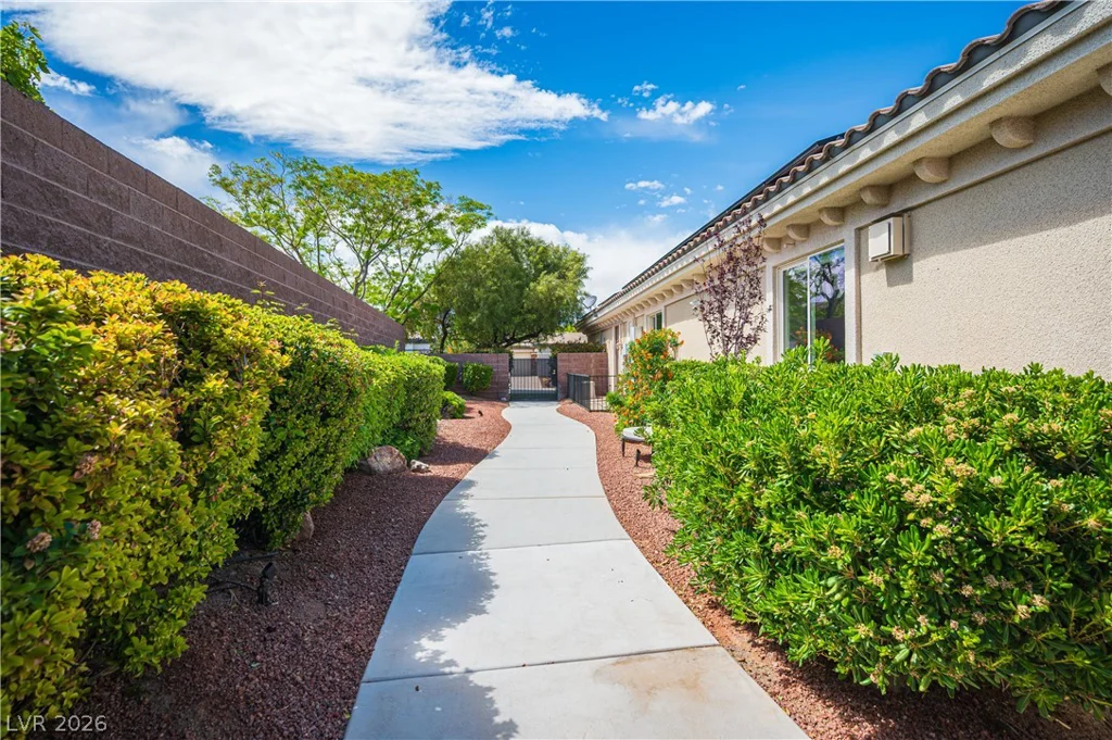 10925 Iris Canyon, Las Vegas, NV 89135