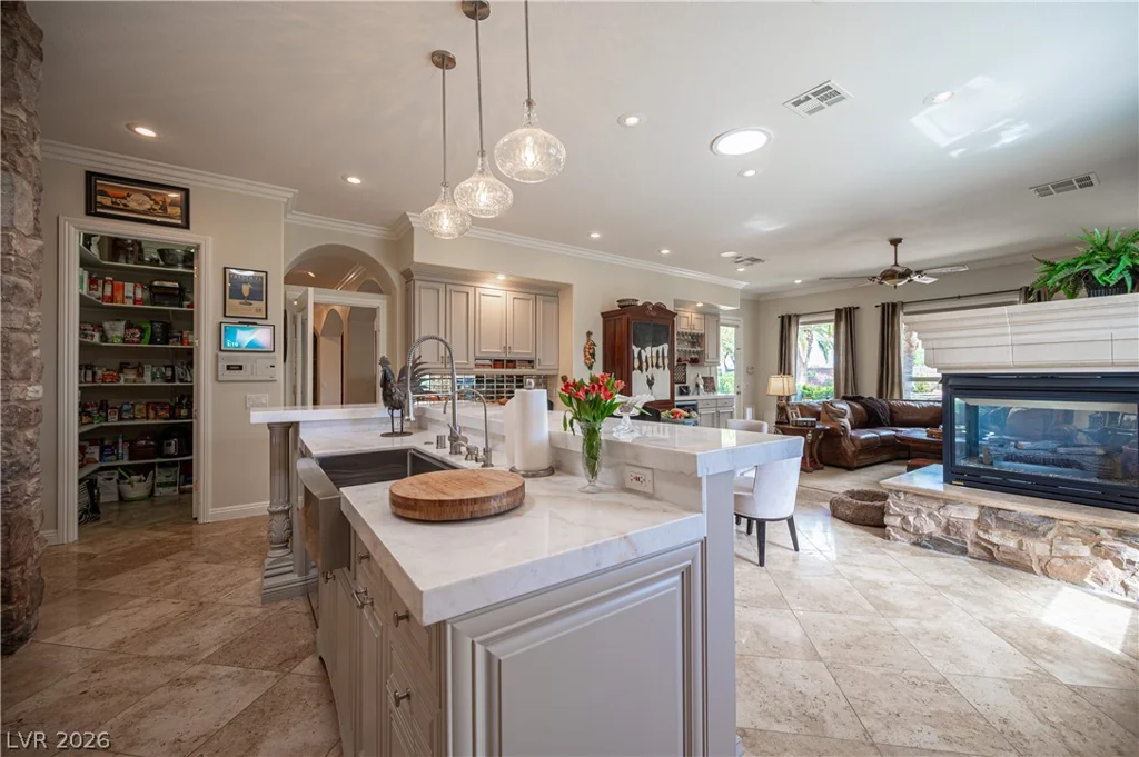 10925 Iris Canyon, Las Vegas, NV 89135