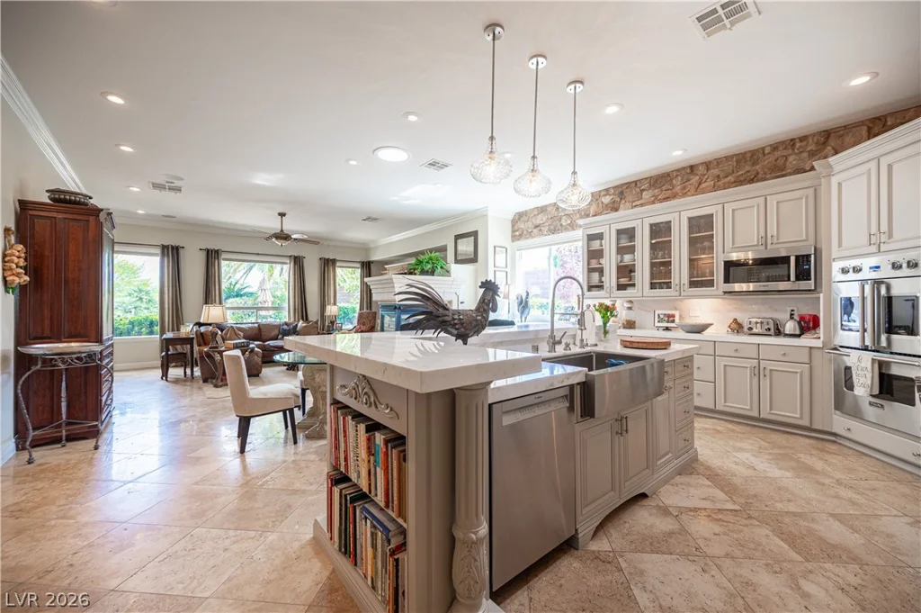 10925 Iris Canyon, Las Vegas, NV 89135
