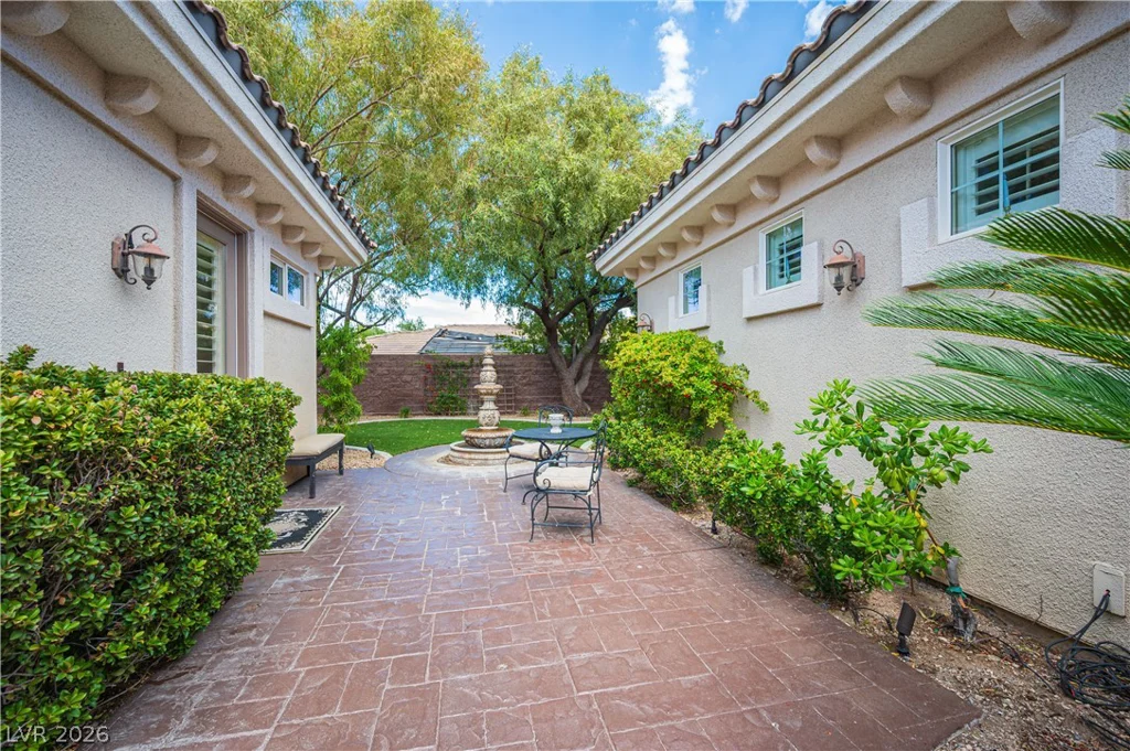 10925 Iris Canyon, Las Vegas, NV 89135