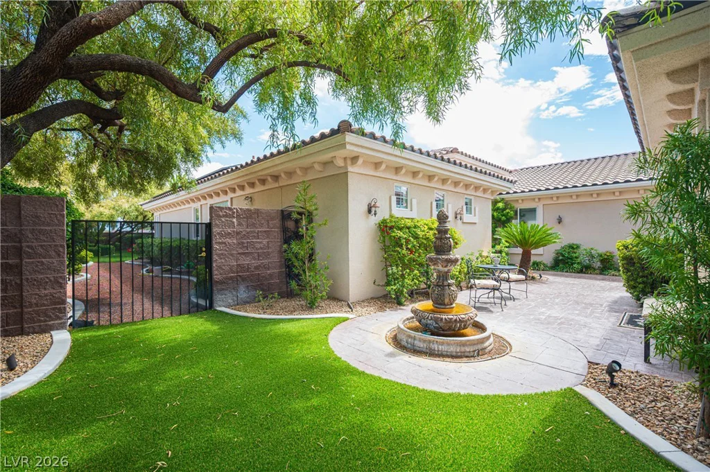 10925 Iris Canyon, Las Vegas, NV 89135