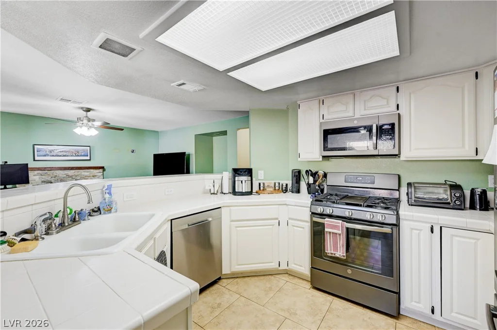 14 Barton Spring, Henderson, NV 89074