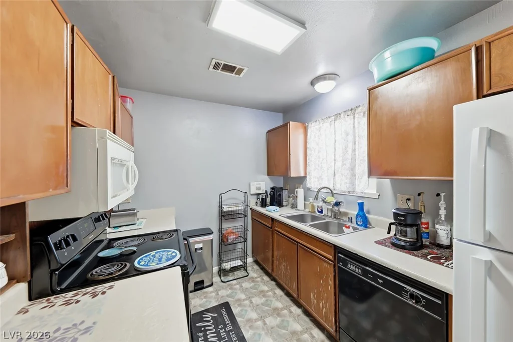 6956 Ten Oaks, Las Vegas, NV 89145