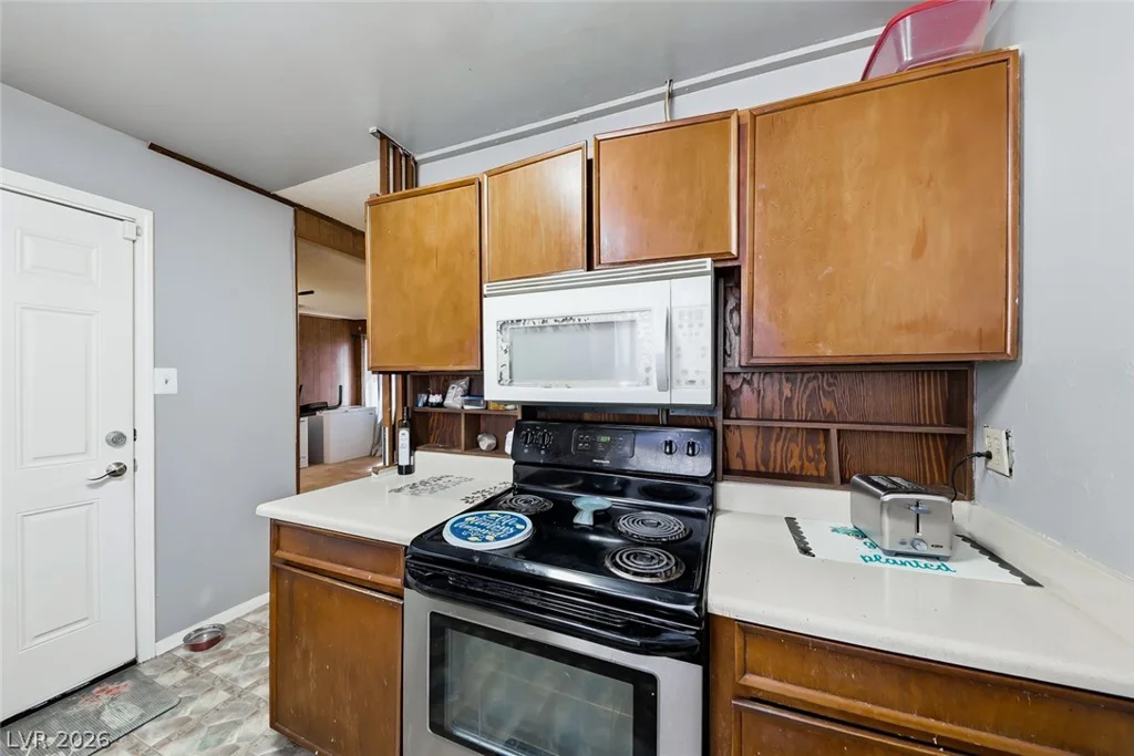 6956 Ten Oaks, Las Vegas, NV 89145