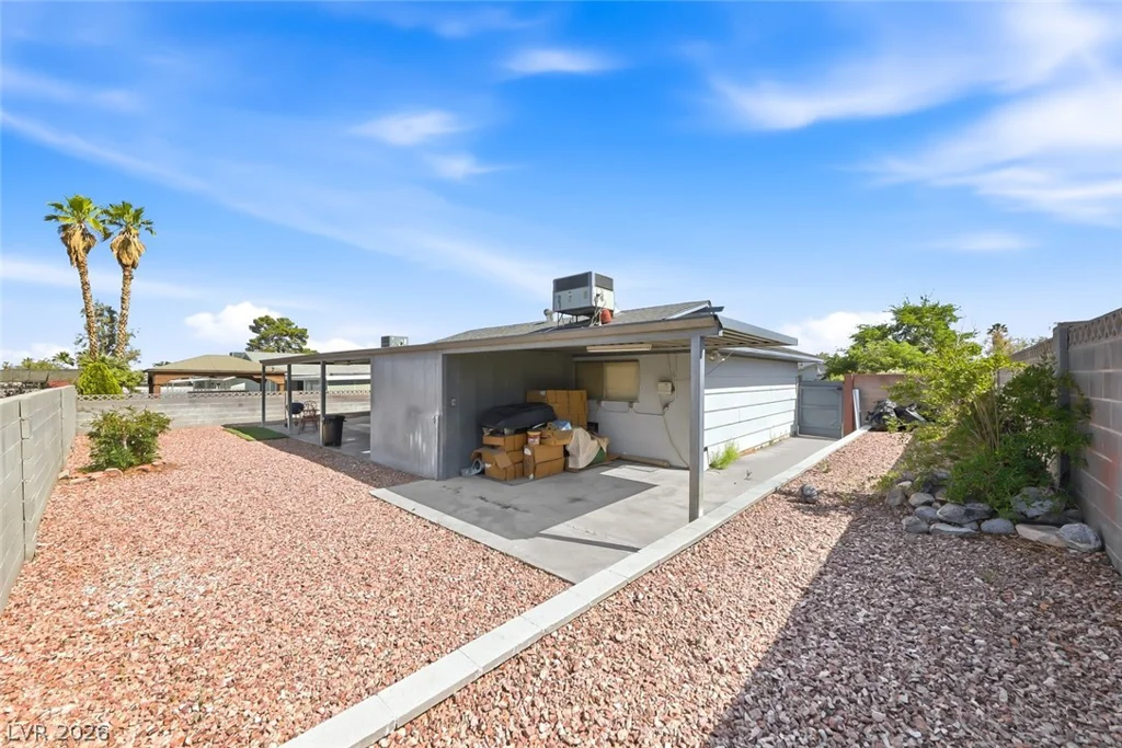 6956 Ten Oaks, Las Vegas, NV 89145