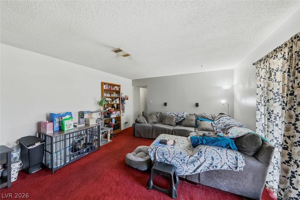 6956 Ten Oaks, Las Vegas, NV 89145