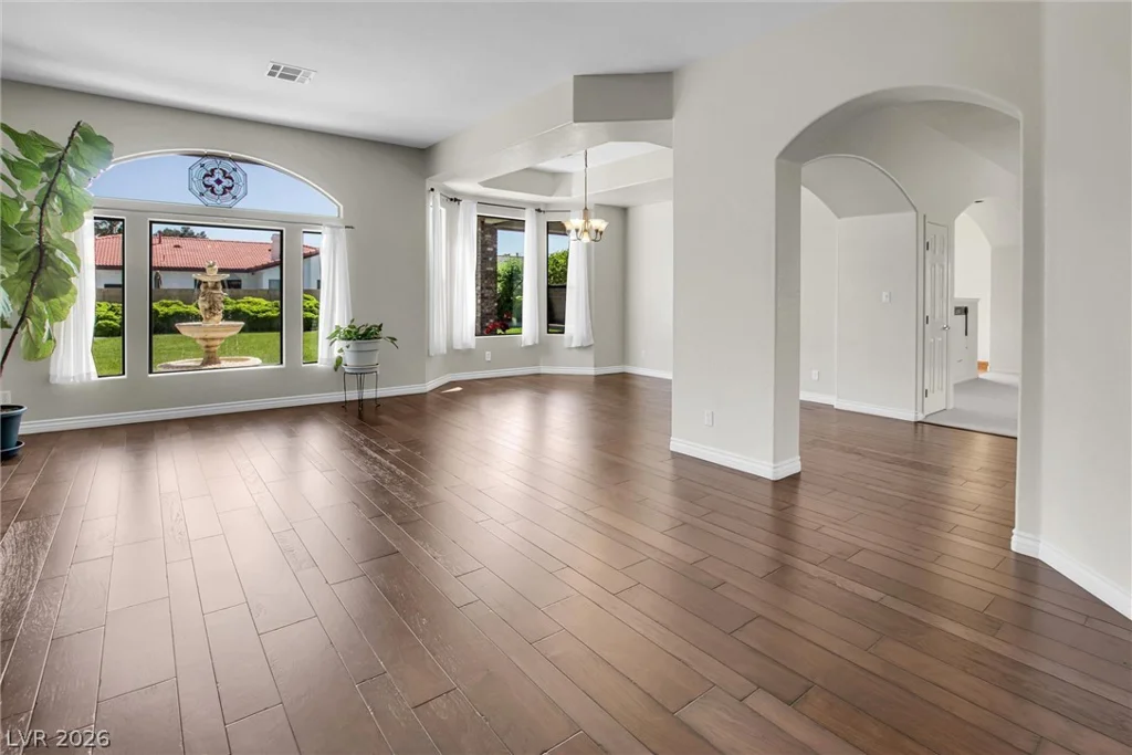 7443 Alice Springs, Las Vegas, NV 89129