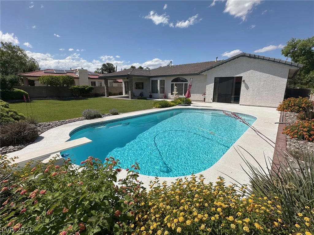 7443 Alice Springs, Las Vegas, NV 89129