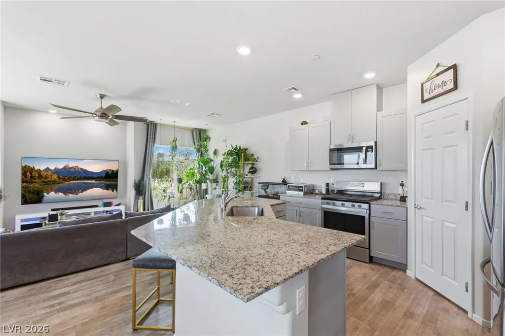 7550 Pink Moon, North Las Vegas, NV 89084