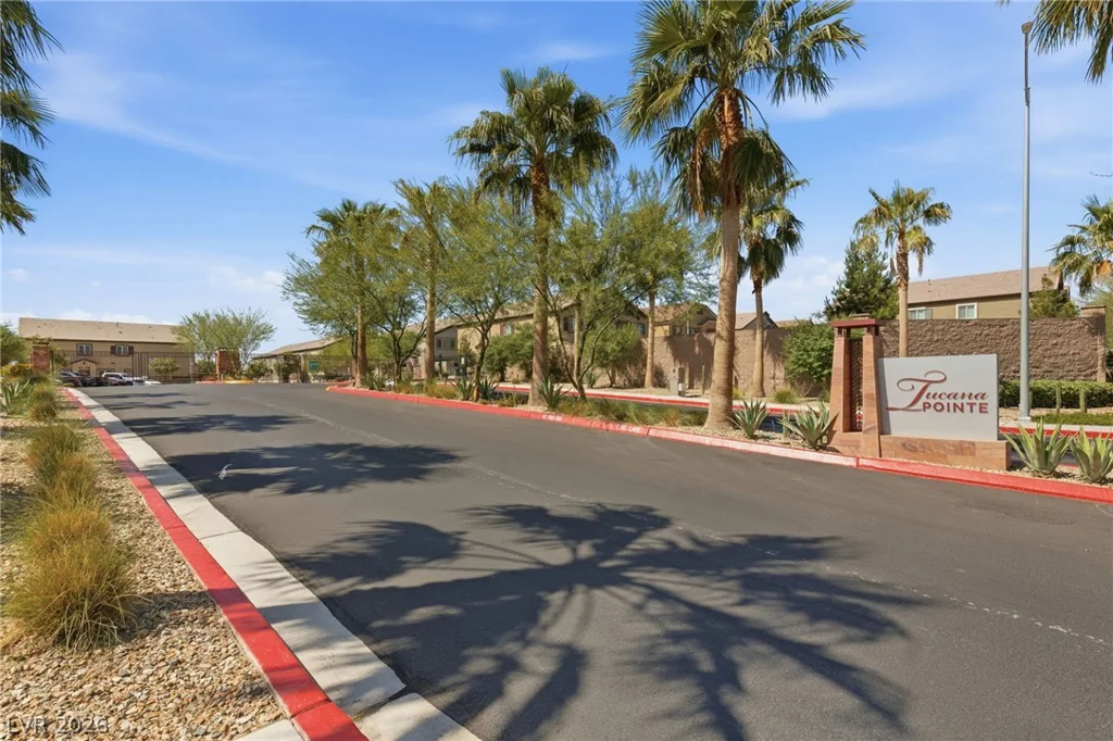 7550 Pink Moon, North Las Vegas, NV 89084