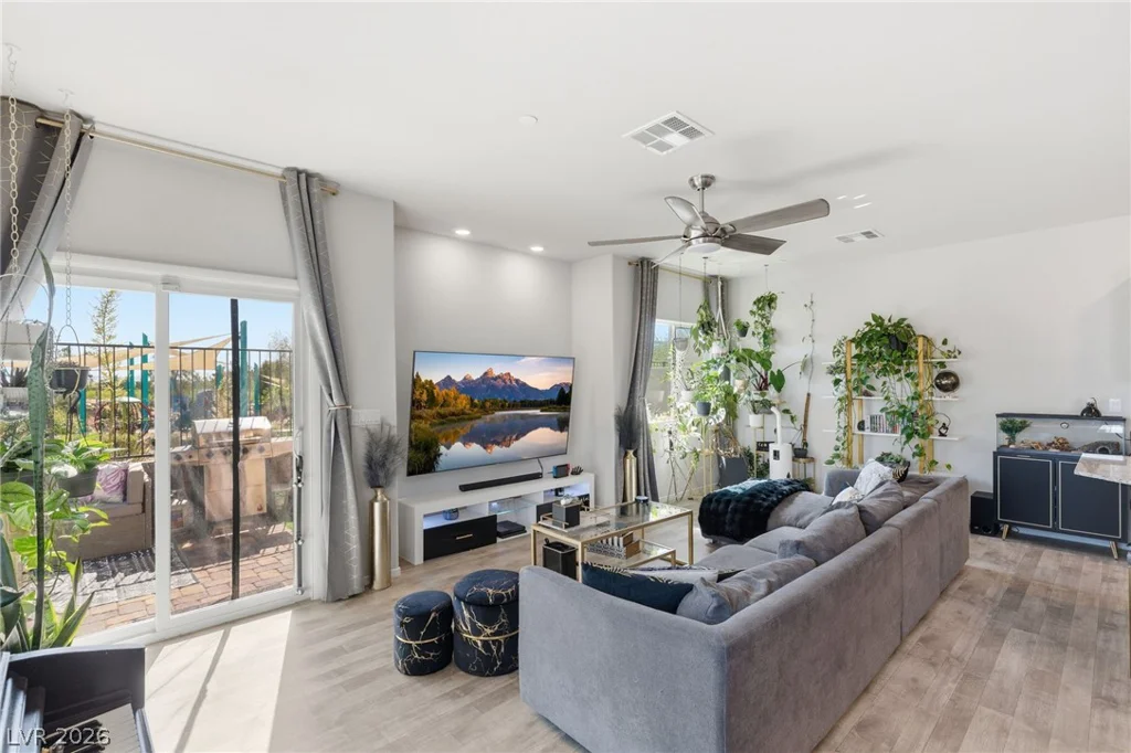 7550 Pink Moon, North Las Vegas, NV 89084