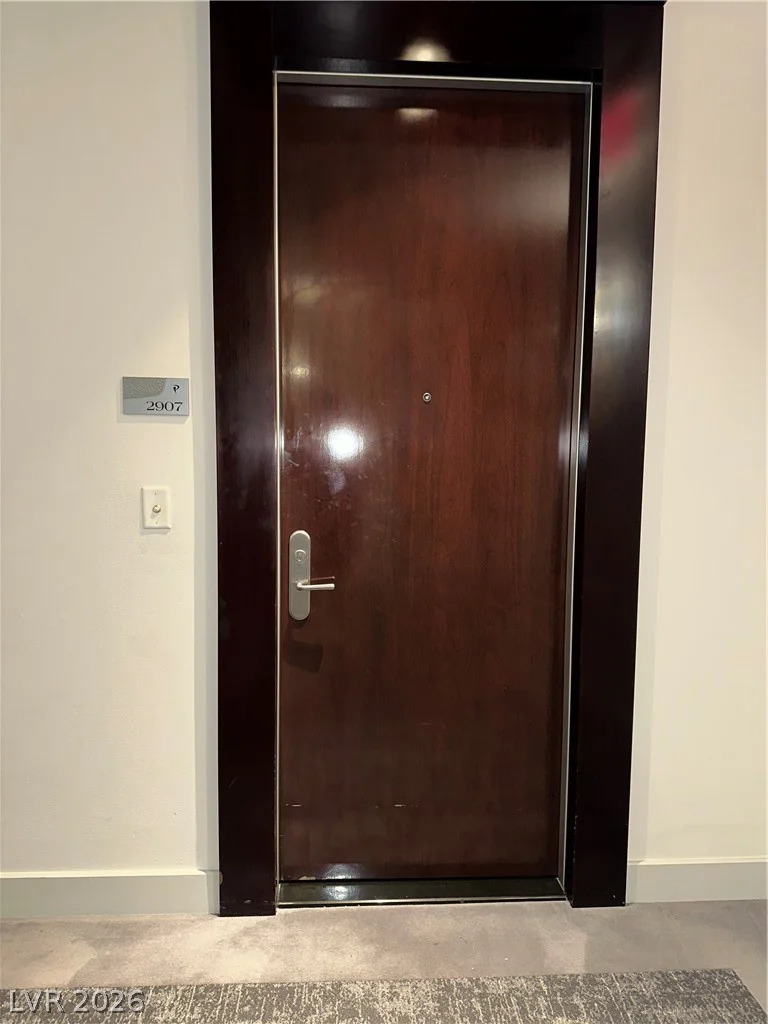 4575 Dean Martin, Las Vegas, NV 89103