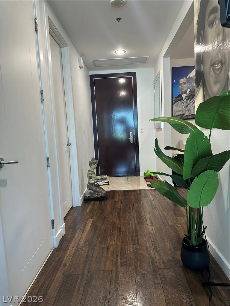 4575 Dean Martin, Las Vegas, NV 89103
