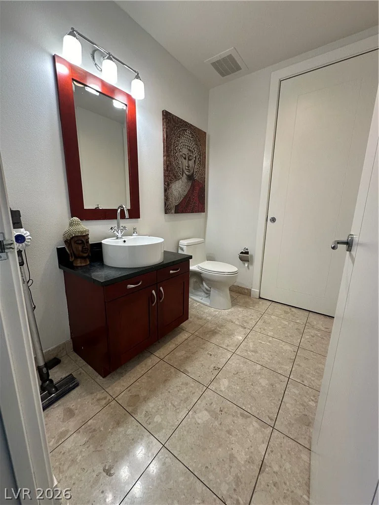 4575 Dean Martin, Las Vegas, NV 89103