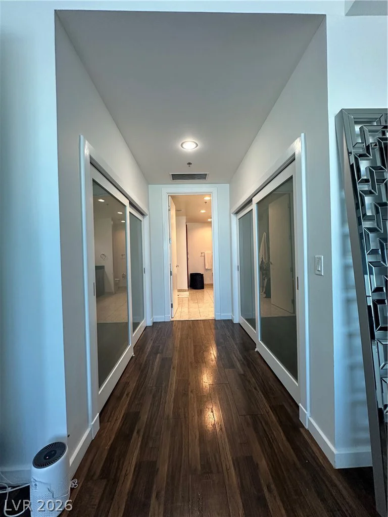 4575 Dean Martin, Las Vegas, NV 89103
