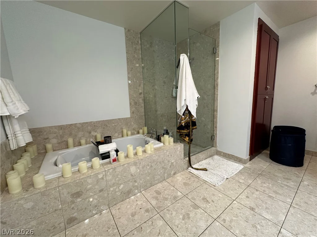 4575 Dean Martin, Las Vegas, NV 89103