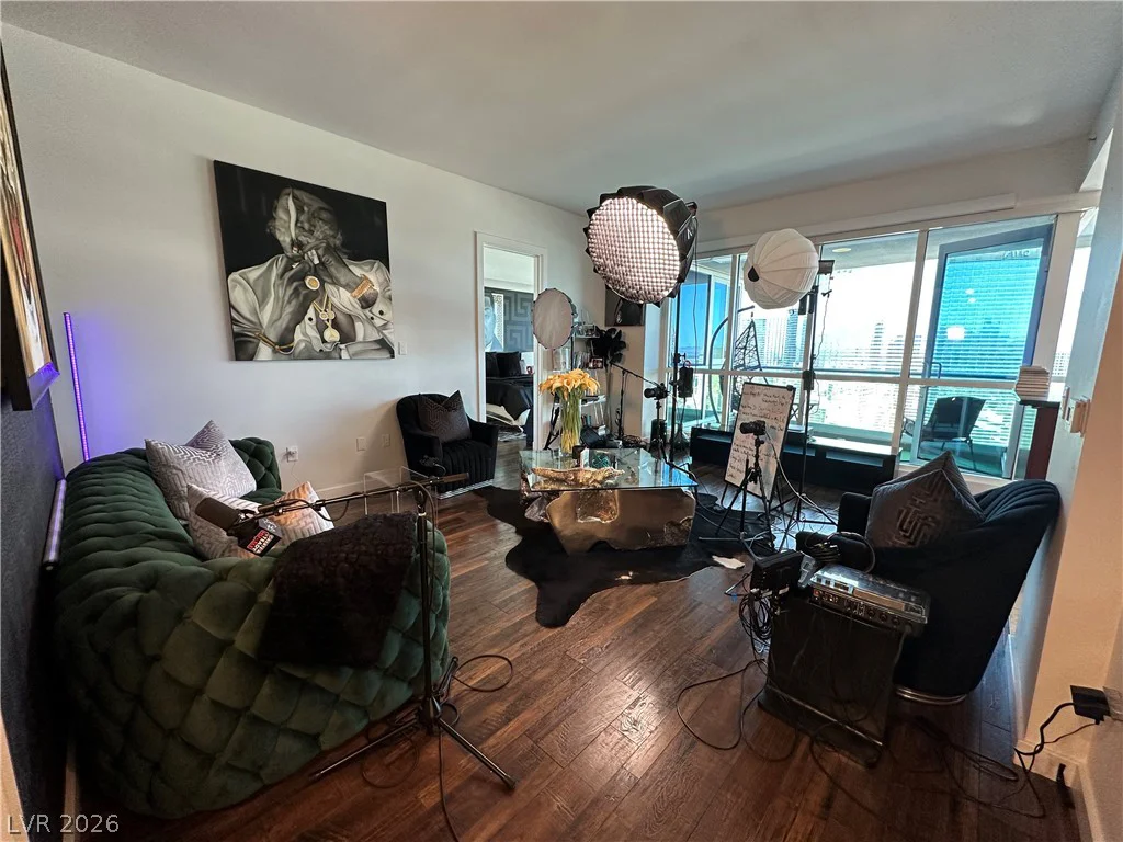 4575 Dean Martin, Las Vegas, NV 89103