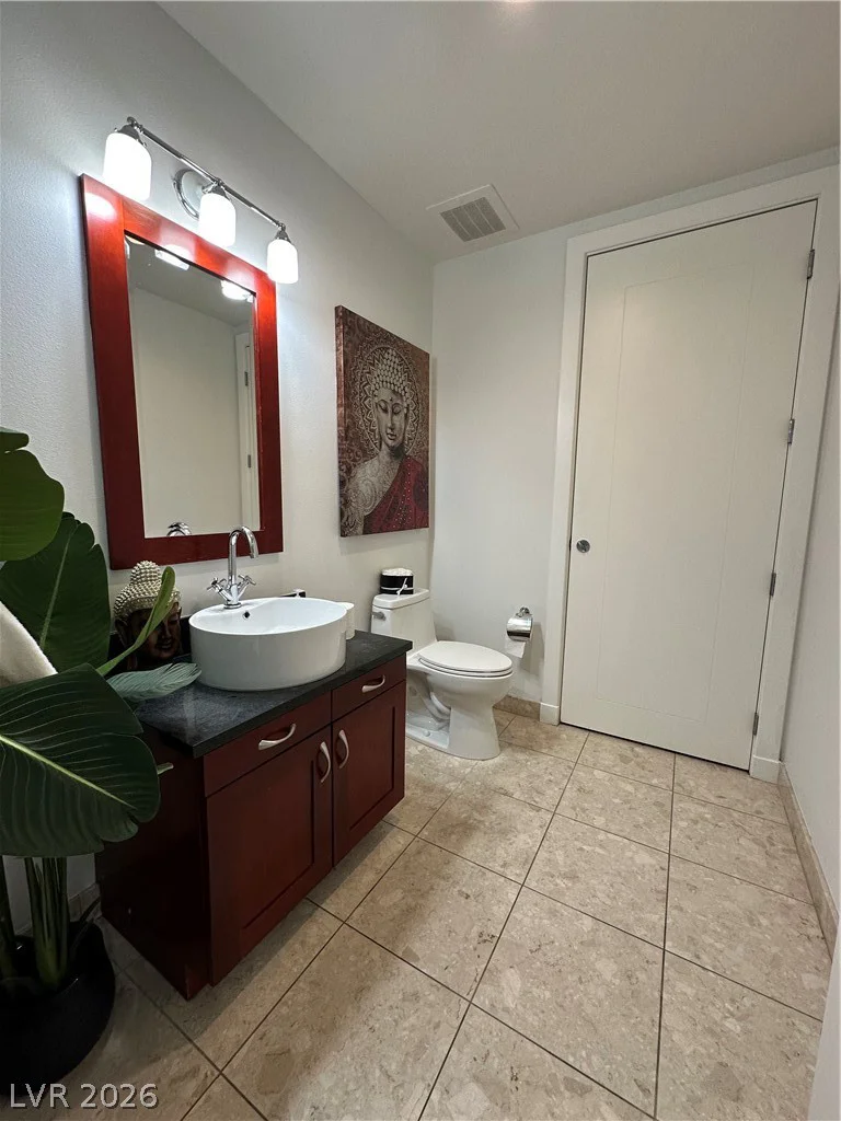 4575 Dean Martin, Las Vegas, NV 89103
