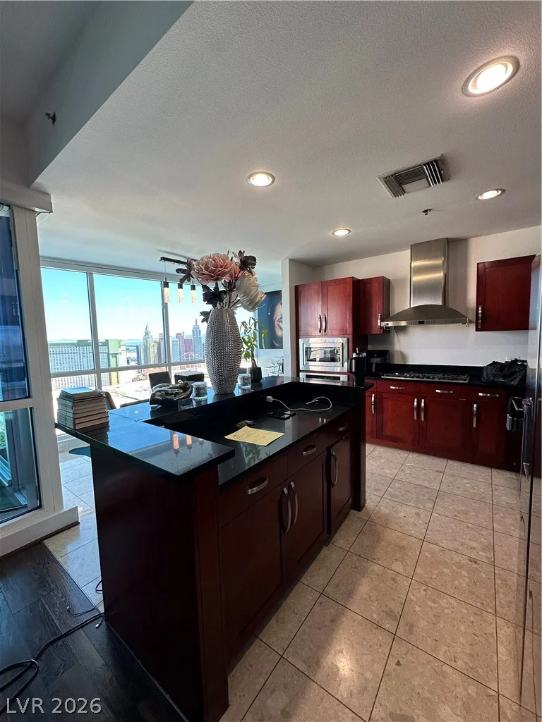 4575 Dean Martin, Las Vegas, NV 89103