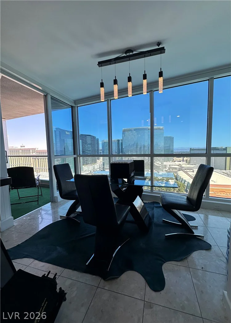 4575 Dean Martin, Las Vegas, NV 89103