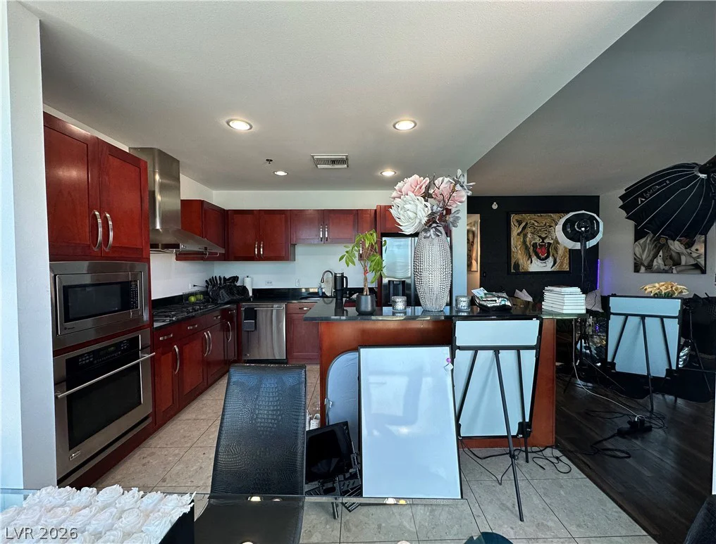 4575 Dean Martin, Las Vegas, NV 89103