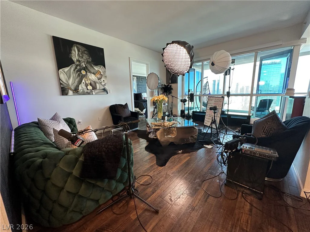 4575 Dean Martin, Las Vegas, NV 89103