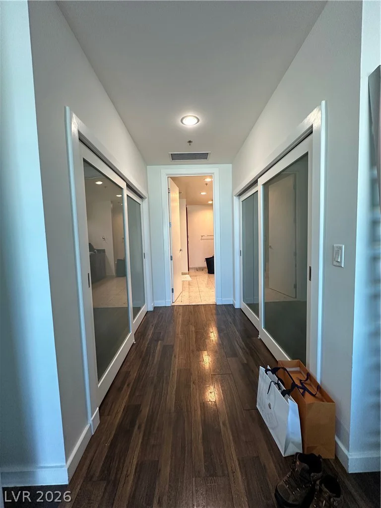 4575 Dean Martin, Las Vegas, NV 89103