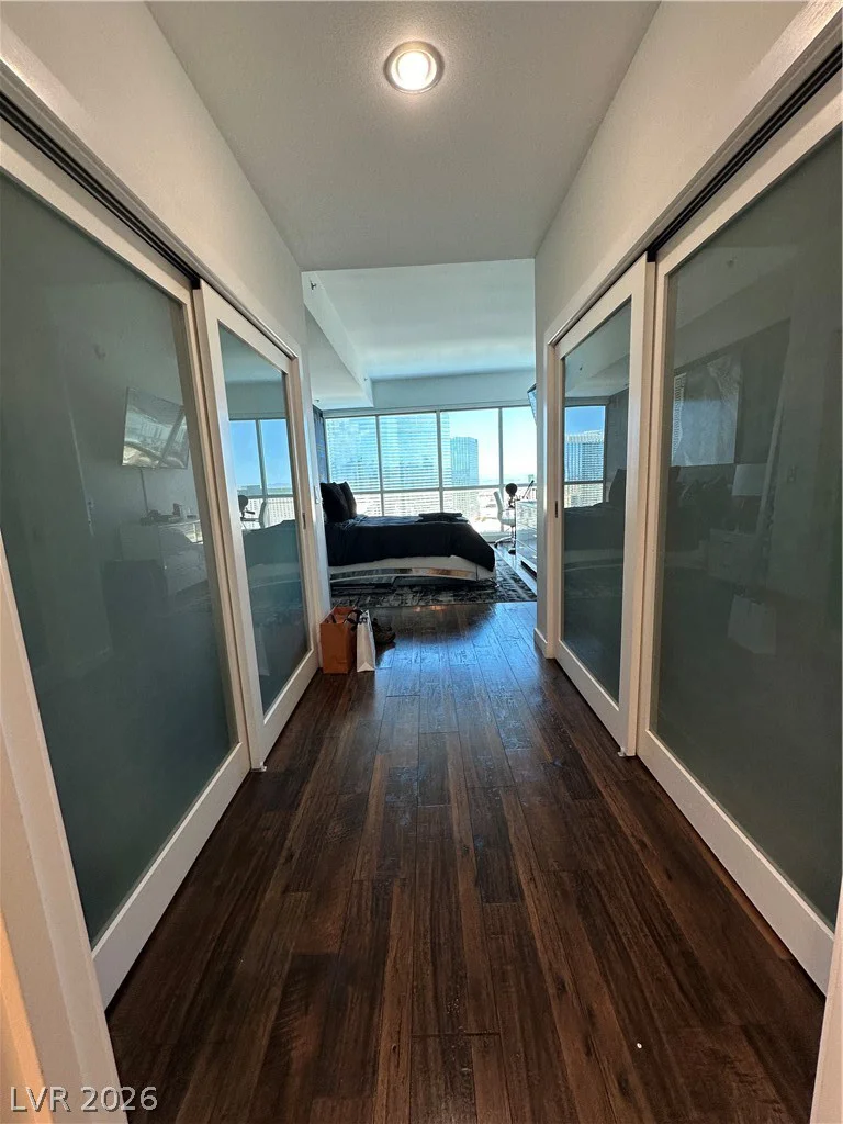 4575 Dean Martin, Las Vegas, NV 89103