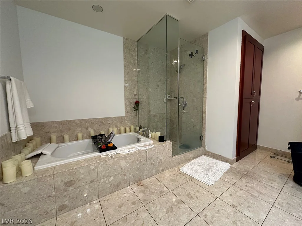 4575 Dean Martin, Las Vegas, NV 89103