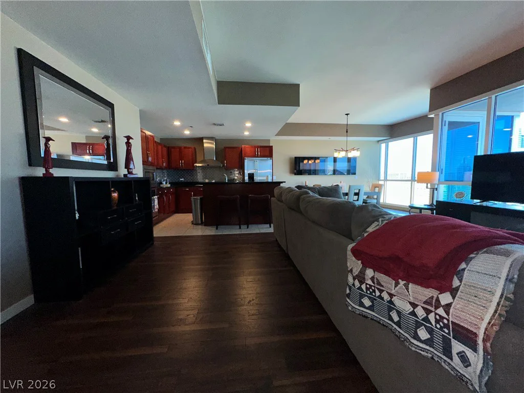 4575 Dean Martin, Las Vegas, NV 89103